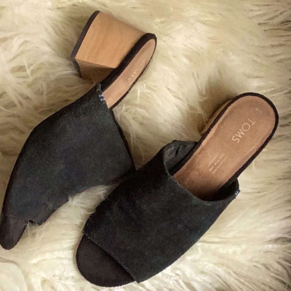 Tom’s black suede open toe retro flair stack 2 inch heel mules,  So cute!
